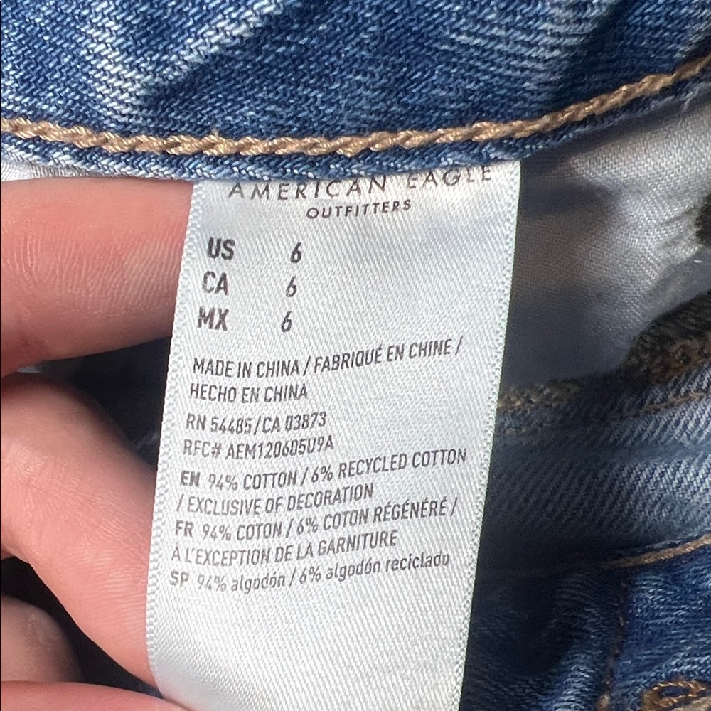 American Eagle Outfitters Light Blue Distressed Denim Cutoff Shorts - Picture 4 of 4